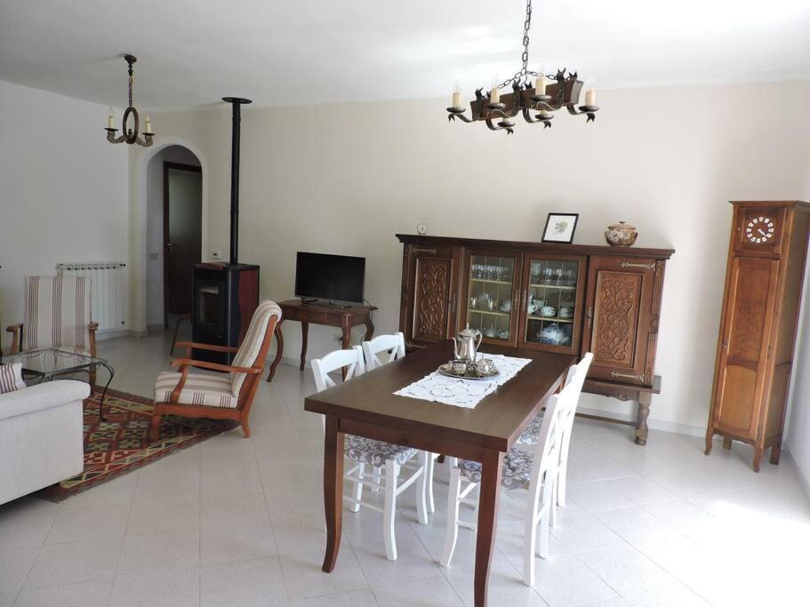 Casa Vacanze La Cicala Pontremoli Extérieur photo